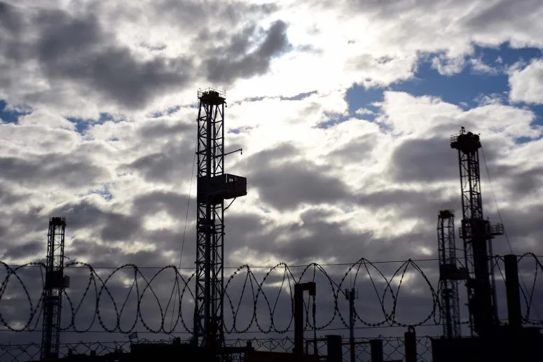 Revolución técnologica: cómo la IA puede cambiar la industria del petróleo y gas thumbnail