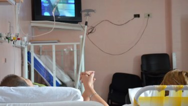 "Ahora que estoy con él internado estoy tranquila, porque sé que está cuidado", dice Patricia. Foto Florencia Salto.