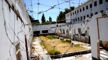 La vieja cárcel fue desmantelada por el Servicio Penitenciario Federal. (Archivo Mauro Pérez).-