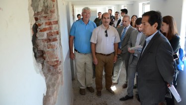 Sobrevivientes de la dictadura y el juez federal recorrieron la ex U9