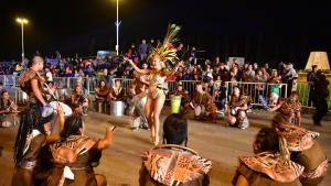 Centenario festeja la segunda noche de Carnaval
