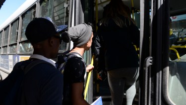 Gestiones para hallar una solución al transporte