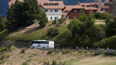 Bariloche: los que viven de llevar y traer a los turistas