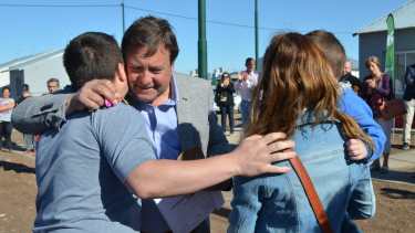 Fernández Oro: Desde Nación recorrieron el barrio de 50 viviendas entregadas la semana pasada