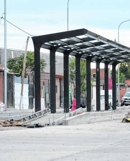 La avenida del Trabajador cambió su escenario. Foto Mauro Pérez