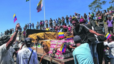 Estados Unidos impone nuevas sanciones a Venezuela y pide más