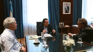 Pichetto se reunió con Sica y reclamó medidas para el sector frutícola