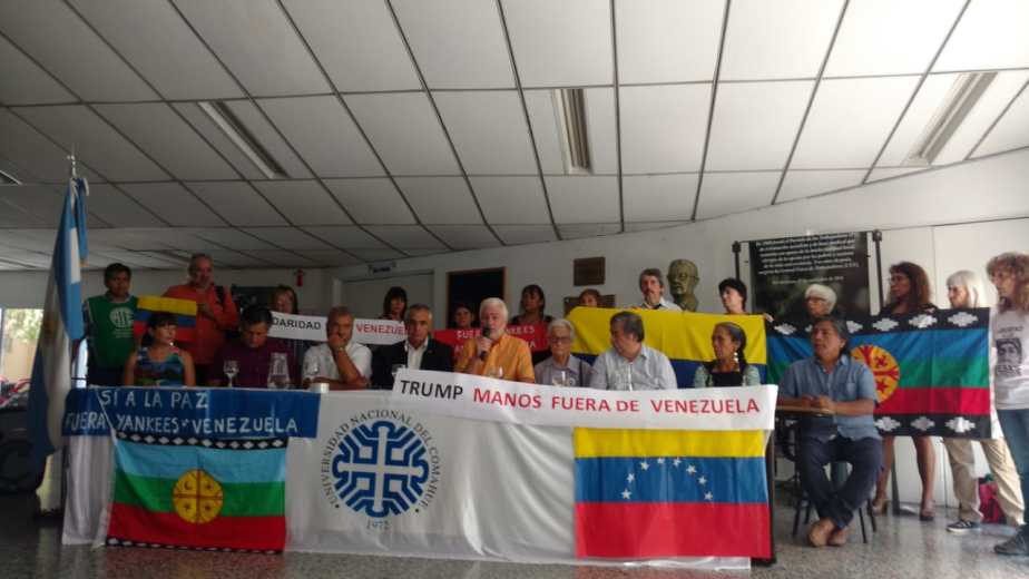 Esta mañana se realizó una conferencia donde distintas organizaciones manifestaron su postura sobre Venezuela. (Gentileza).-
