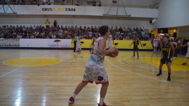 Básquet: Petrolero festejó en la Liga e Independiente hizo lo propio en la capital
