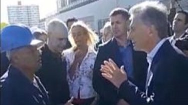 #HaganAlgo: El pedido de un obrero a Macri durante un acto