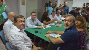 Weretilneck y estatales acordaron el pase a planta de 3000 contratados