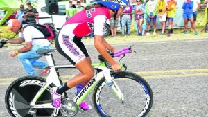 Valentina Muñóz festejó en el comienzo del Argentino de Ciclismo en ruta