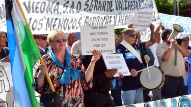 Reclamo de retirados policiales en Viedma y denuncia en la Fiscalía