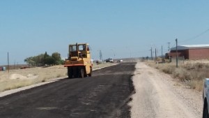 Comenzó la repavimentación  del acceso al aeropuerto de Roca