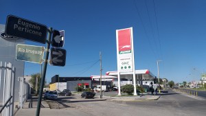 Robó una estación de servicio de Neuquén con la máscara de «la casa de papel»
