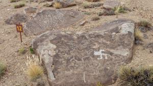 Denuncian abandono y daños de pinturas rupestres en Colomichico