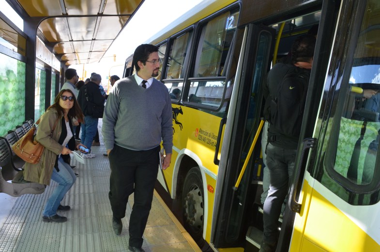 Los colectivos comenzaron las pruebas en el Metrobús. (Foto: Yamil Regules)