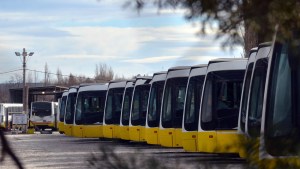 Autobuses Neuquén deberá bajar el volumen en su base del oeste