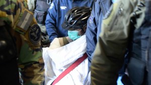 Video: así retiraban al femicida Mariano Cordi de tribunales