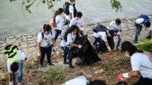 Imagen de La tendencia #TrashTag se replicará en el río de Roca