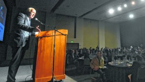 Interna peronista: Lavagna suma  apoyos, pero le reclaman primarias