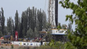 Vaca Muerta y la fruticultura golpeados por las medidas de Sergio Massa: los seguros