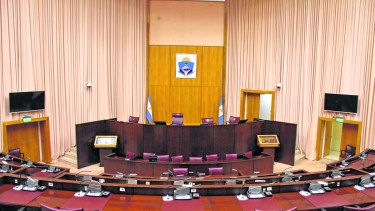 Gutiérrez celebra la reelección en la Legislatura pero sin Figueroa