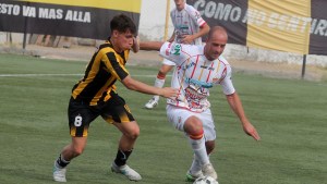 Regional Amateur: El Decano cayó pero igual ganó la Zona