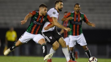 En un Monumental vacío, River igualó 0-0 ante Palestino
