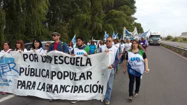 Unter recordó la memoria del docente Pascual Mosca