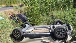 Dos vehículos cayeron a un desagüe tras chocar en Ruta 65