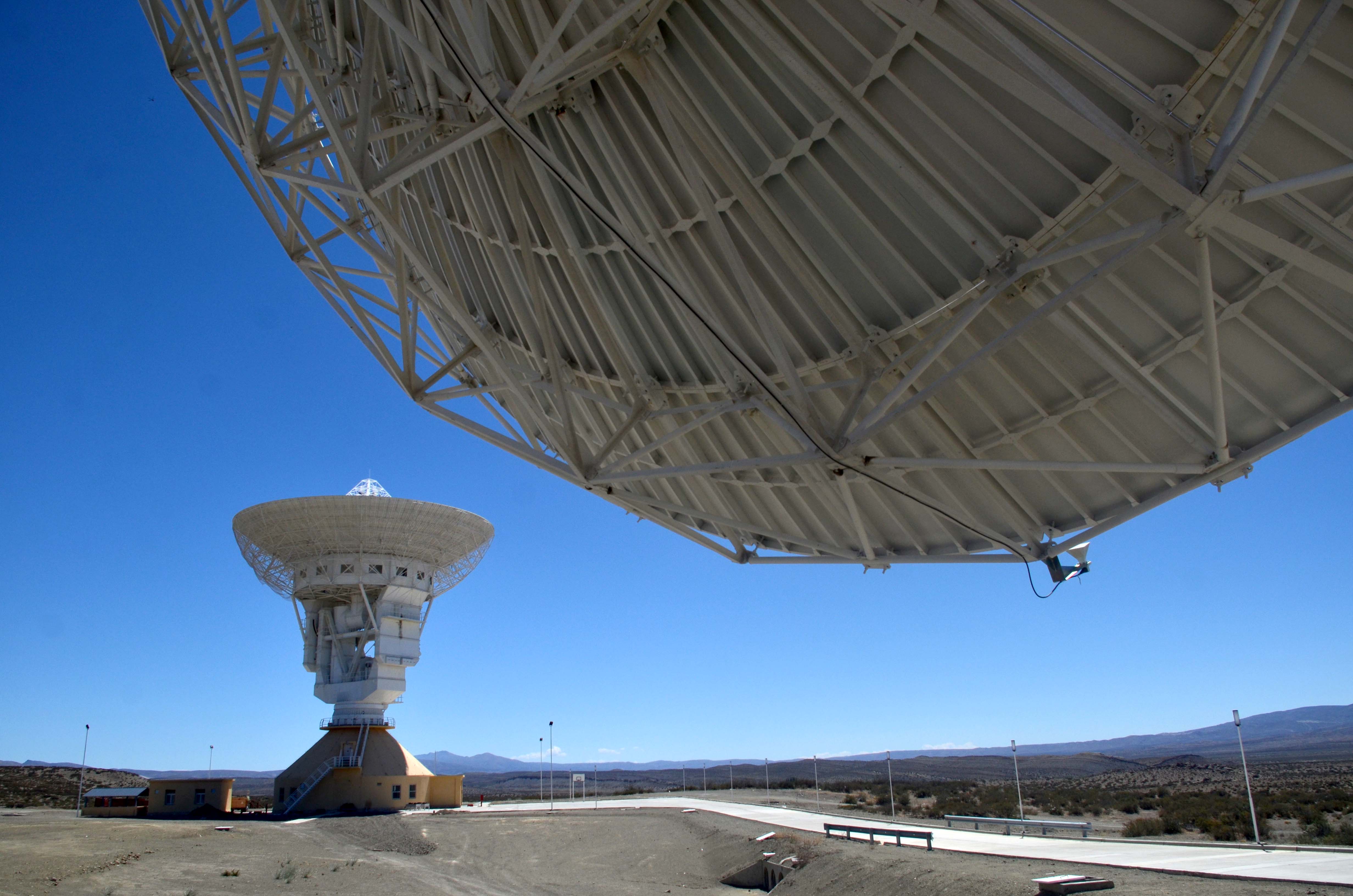 La antena principal tiene unos 35 metros de diámetro. Foto: archivo Matías Subat