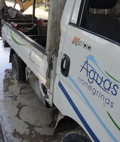Aguas Rionegrinas retiró una bomba que afecta el servicio de agua potable. Archivo