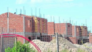 La oferta habitacional, lejos de alcanzar la demanda