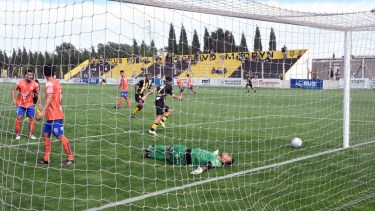 Mirá los goles que sufrió Deportivo Roca en Madryn