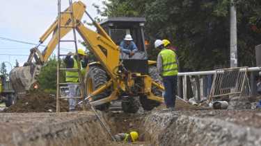 Etapa final de la obra de cloacas del centro de Roca
