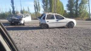 Otro accidente sobre Ruta 22: dos heridos tras una colisión cerca de Cervantes