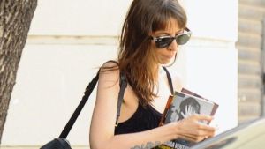 Florencia Kirchner deberá presentarse cada 15 días ante la embajada argentina en Cuba