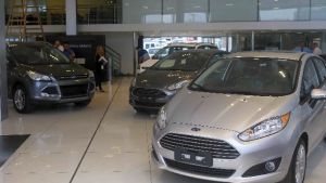 Concesionaria de Bariloche deberá pagar por demorar la entrega de un auto