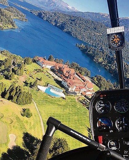 Solo existe una habilitación municipal para vuelos turísticos en un área acotada entre el hotel Llao Llao y la costa del lago. Archivo