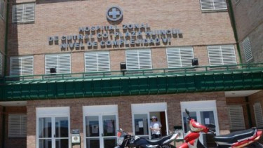 Recibió una puñalada en la cabeza y está internado en Cutral Co