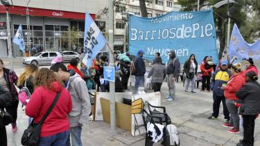 Las concentraciones serán a las 10 en el monumento a San Martín de Neuquén. (Foto: Archivo).-