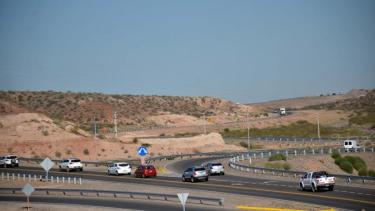 Tránsito cortado en un carril del camino al Tercer Puente