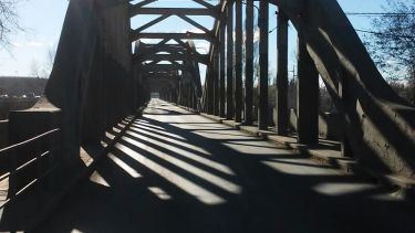 Cortarán los puentes Neuquén-Cipolletti para hacer una prueba de cargas