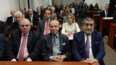 Condenaron a Menem y a Cavallo por la venta del predio de La Rural