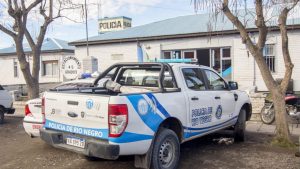 Dos motochorros atacaron anoche a una joven en Roca