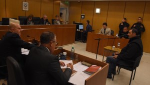 Femicidio de Patricia Parra: conmoción en la audiencia al exhibir el arma homicida