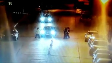 Se negó al control de alcoholemia y quiso chocar a los inspectores