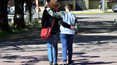 Amplían la convocatoria pública a todo el país para adoptar a una adolescente