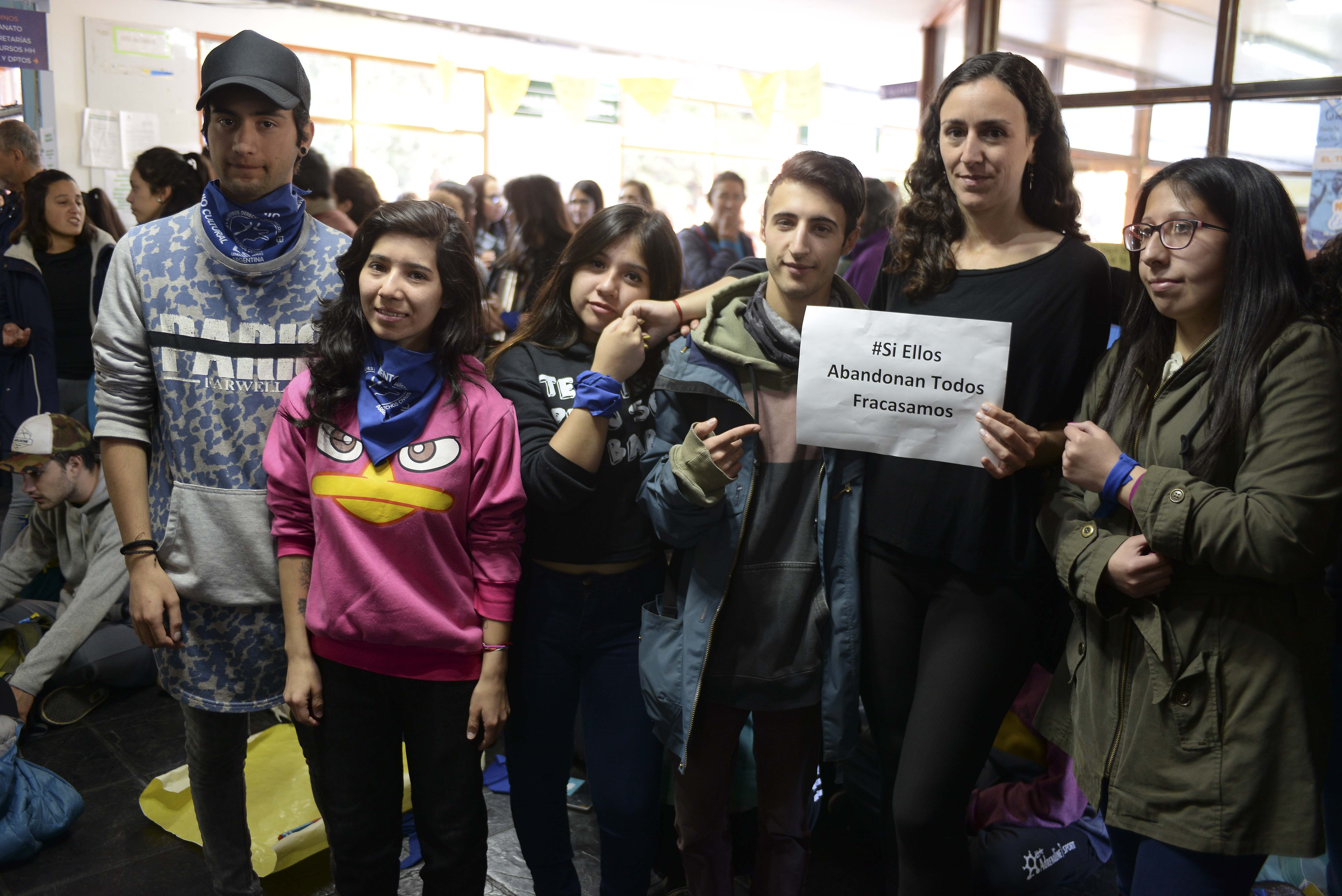 La protesta se llevó a cabo esta mañana en el hall central del Crub. Foto: Chino Leiva
